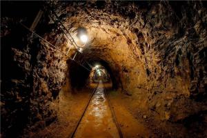 افتتاح معدن زیرزمینی سرب و روی انگوران 