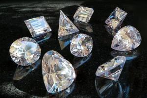 کاهش چشمگیر فروش الماس در دنیا